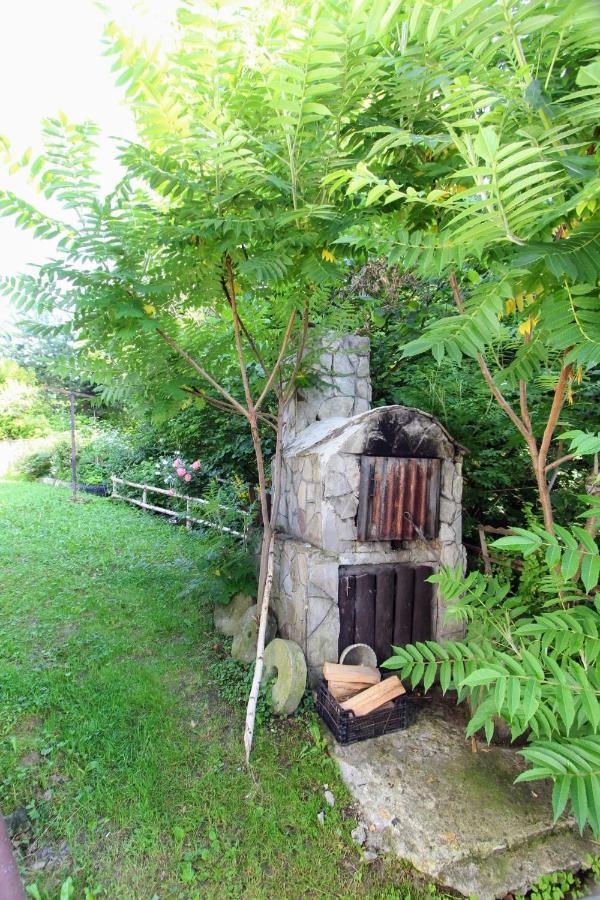 Котедж "Гірський Затишок" Yaremche Exterior foto
